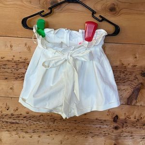 White paper bag shorts very cute never worn Brand Spanking new adorable cute